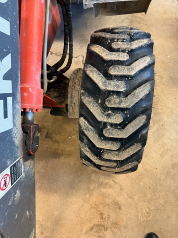 1405524-12 Hjullastare - Everun ER16