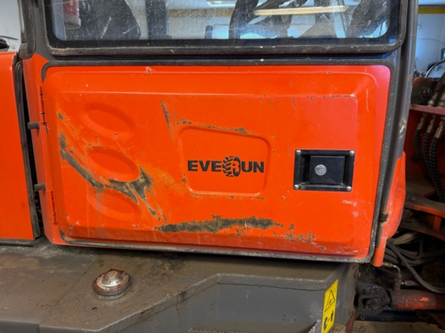 1405524-16 Hjullastare - Everun ER16