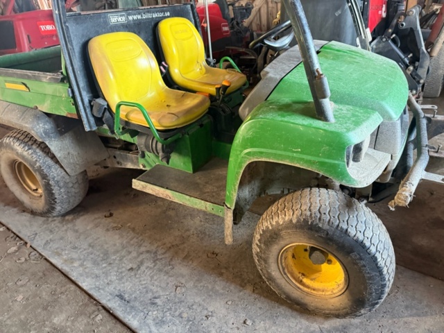 1405539-8 Transport Vehicles - John Deere 4x4 HPX Gator
