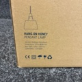 1483608-2 Pendellampa New Works Hang On Honey
