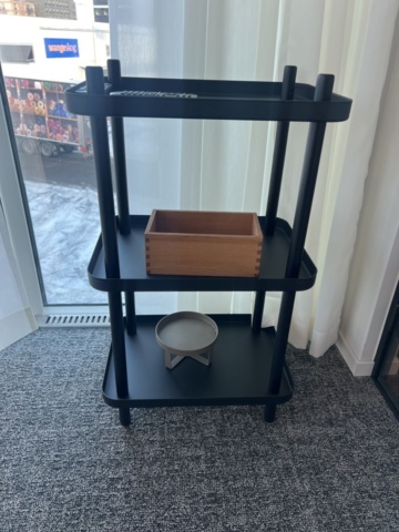 1469550-7 Konferensinredning - Runt bord, stolar, m.m.