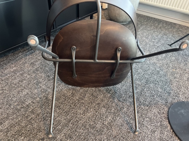 1469552-16 Kontorsinredning - Golvskåp, sidobänk, inredningsdetaljer, m.m.