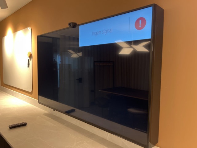 1469558-5 Office furniture - Conference tables, chairs, screens, etc.