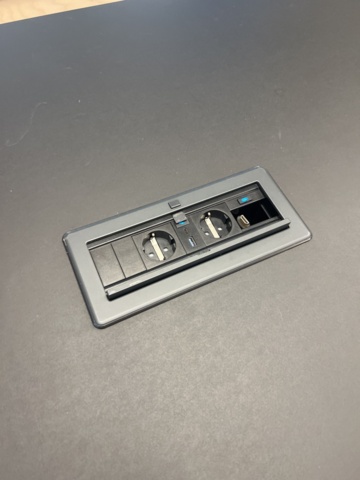 1469558-10 Office furniture - Conference tables, chairs, screens, etc.