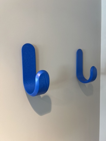 1469554-10 Kontorsinredning - Stolar, bord, lampa, whiteboard, m.m.