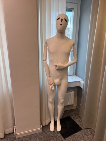 1469555-8 Kontorsinredning - Golvskåp, skärm, whiteboard, m.m.