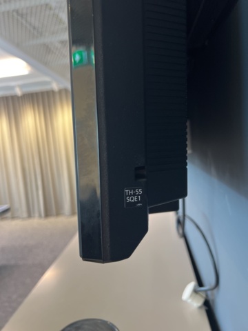 1469555-10 Kontorsinredning - Golvskåp, skärm, whiteboard, m.m.