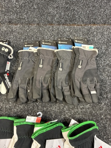 1485998-5 18 pcs Work gloves, size 8