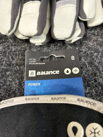 1485998-10 18 pcs Work gloves, size 8