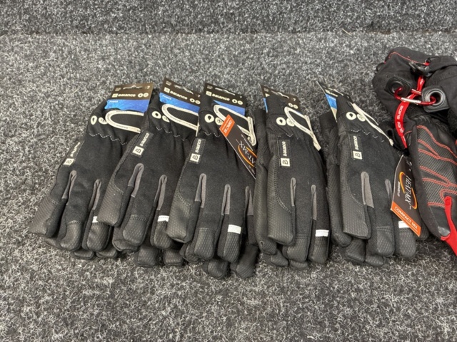 1486002-14 11 pcs Guide & Balance work gloves, size 7 & 8