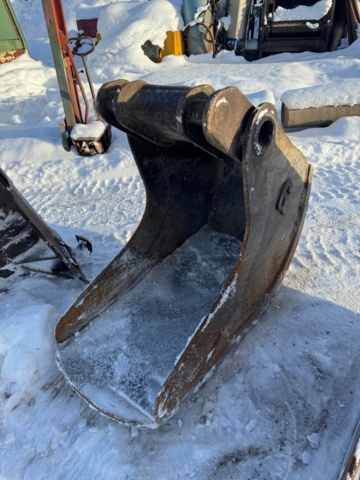 1472757-54 Grävmaskin Liugong 922 E -2013 + 1st tjälkrok 3st skopor