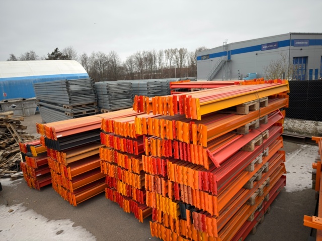 1486130-2 50 sektioner pallställ och 270 balkar