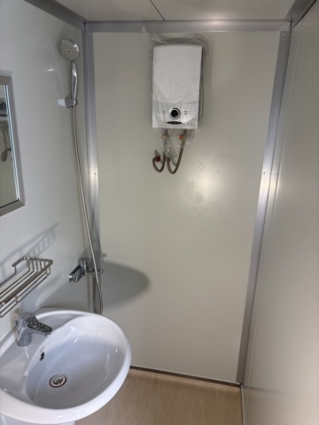 1486151-15 Boendecontainer – 40’ HC med 2 studiolägenheter (oanvänd)