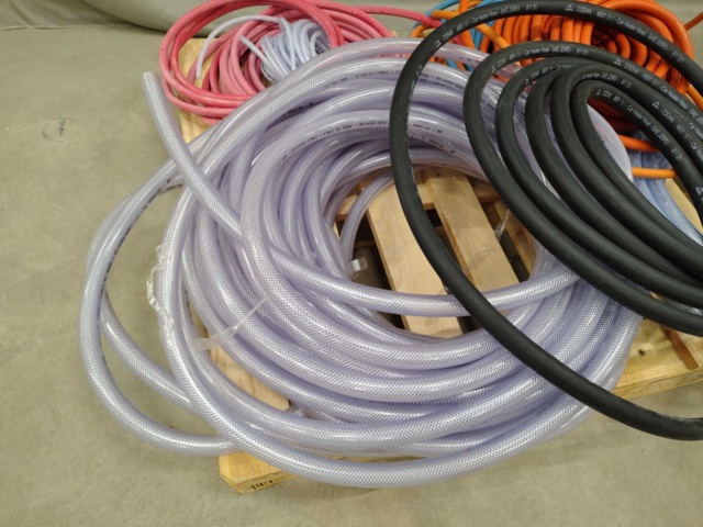 1483174-2 Hoses - different dimensions and colors