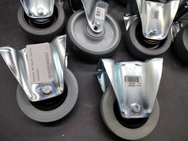 1483181-2 Castors, 10 pcs – grey rubber wheels, swivel, flat mount