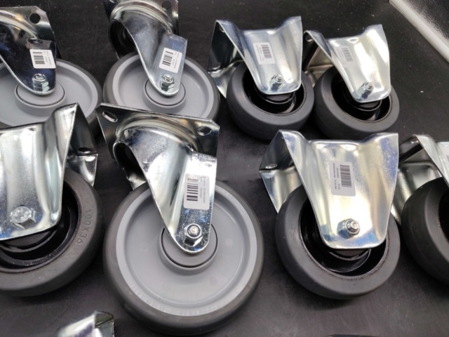 1483181-3 Castors, 10 pcs – grey rubber wheels, swivel, flat mount