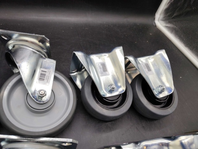 1483181-5 Castors, 10 pcs – grey rubber wheels, swivel, flat mount