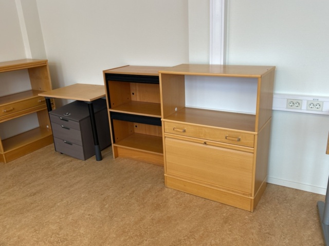 1457463-12 Lot of office furniture - electric desks, bureaus and partitions