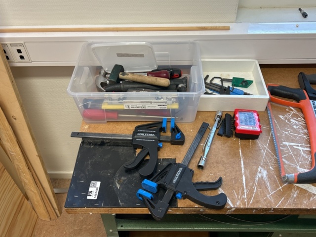 1457466-2 Workbench with various tools