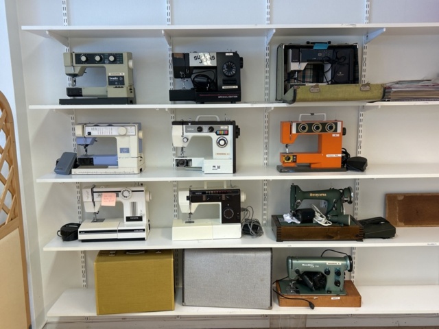 1457467-1 Sewing machines 10 pcs - Hugin, Toyota, Husqvarna etc.