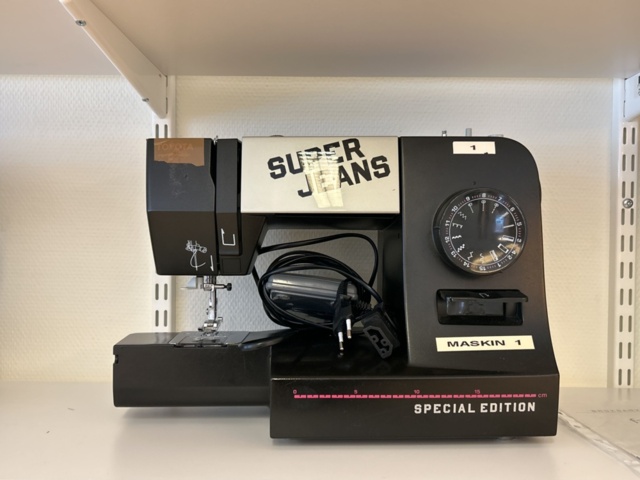 1457467-3 Sewing machines 10 pcs - Hugin, Toyota, Husqvarna etc.