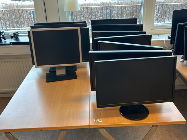 1457476-2 Computer monitors approx. 50 pcs - Acer, BenQ and HP