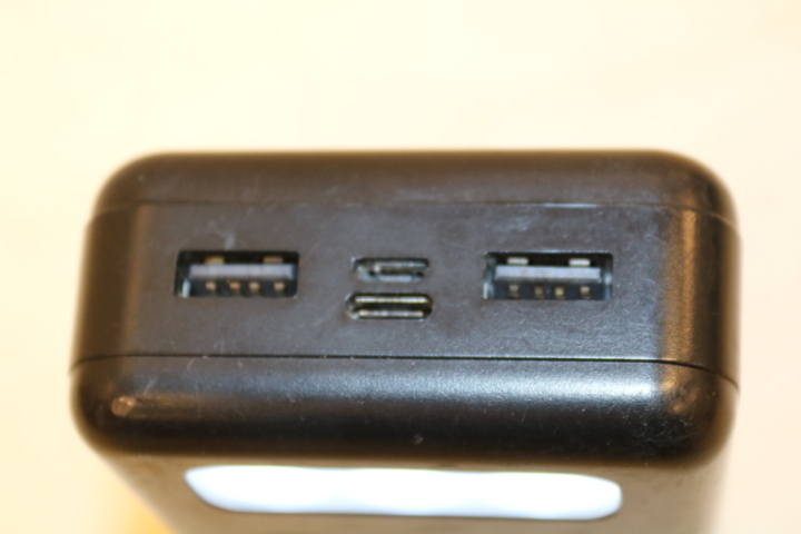 1416748-30 Wristwatch, power bank, sunglasses, etc.