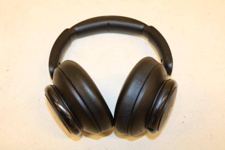 1416748-34 Wristwatch, power bank, sunglasses, etc.