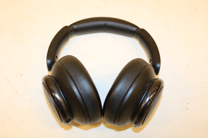 1416748-35 Wristwatch, power bank, sunglasses, etc.