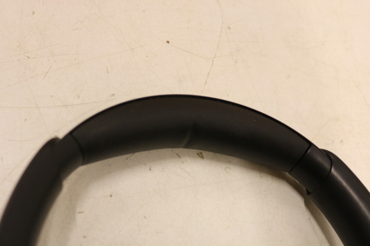 1416748-38 Wristwatch, power bank, sunglasses, etc.