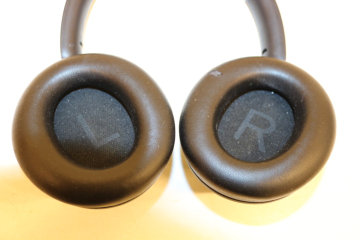 1416748-42 Wristwatch, power bank, sunglasses, etc.