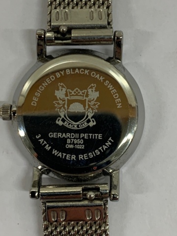 1416748-65 Wristwatch, power bank, sunglasses, etc.