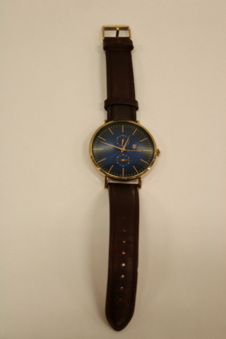 1416748-67 Wristwatch, power bank, sunglasses, etc.