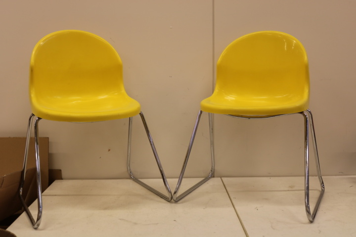 1416794-1 2 designer chairs made by Svante Schöblom