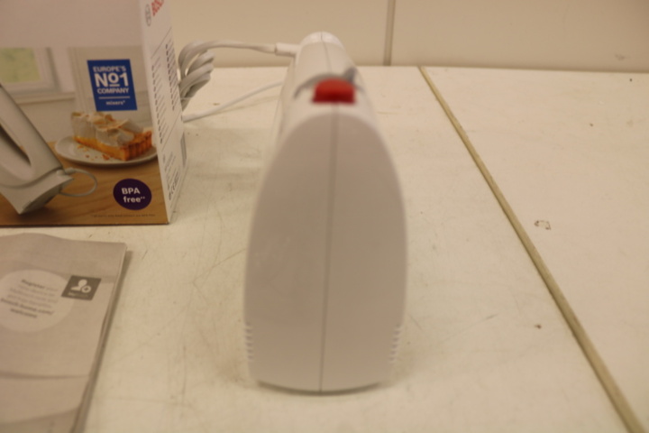 1416795-3 2 new Bosch electric mixers/hand mixers