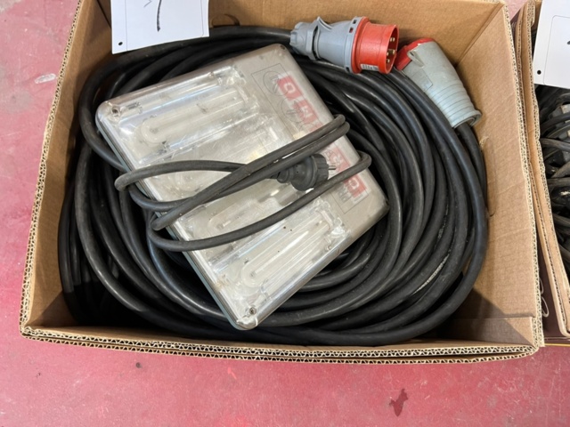 1486760-2 Work lighting and electrical cables