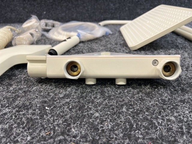 1485984-9 Ceiling shower with intelligent digital display, white/beige