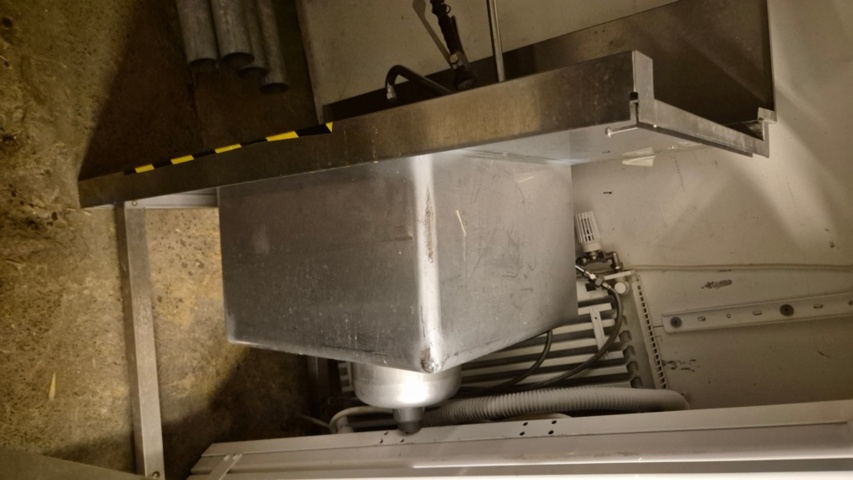 1486036-5 Stainless steel sink with mixer tap