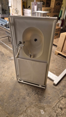 1486037-5 Height-adjustable changing table