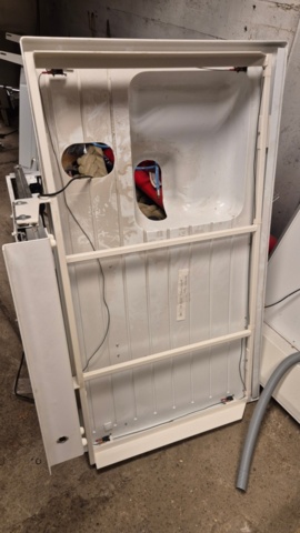 1486039-7 Height-adjustable changing table