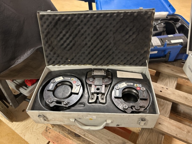 1470223-2 Press tool with accessories - Novopress ECO 301