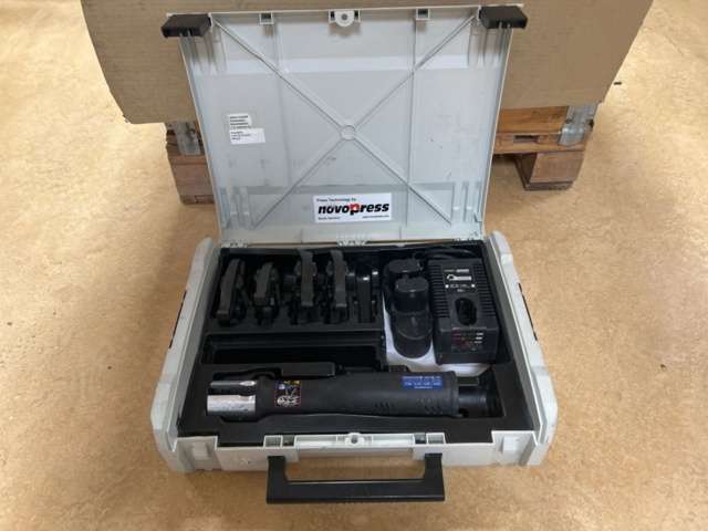 1470226-2 Press machine - Novopress