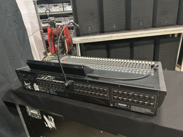 1486160-9 Digitalmixer - Yamaha LS9-32