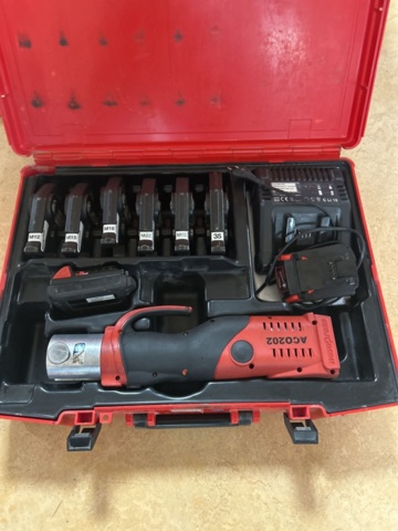 1470227-2 Press machine - Novopress ACO202