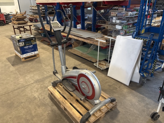 1404492-1 Cross trainer – CT 829