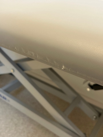 1368658-5 Patient bed, blood pressure monitor, etc.