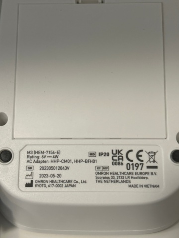 1368658-8 Patient bed, blood pressure monitor, etc.