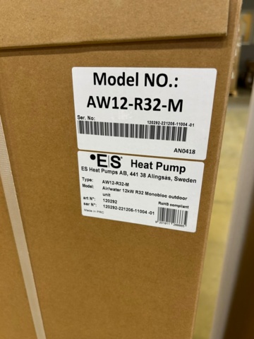 1486923-11 12kW air/water heatpump from Energy Save, hot watertank stainless steel buffertank 15m spiral K162