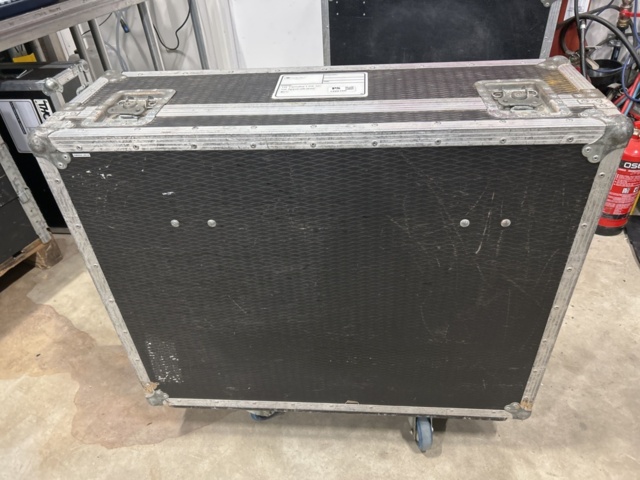 1486160-17 Digitalmixer - Yamaha LS9-32