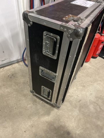 1486159-17 Digitalt mixersystem med case - Allen & Heath iLive-T80 med iDR-32 (Waves V2)